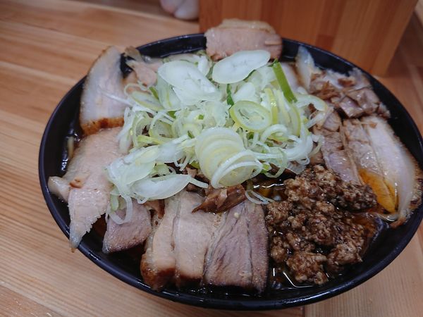 「チャーシュー辛 中」@北大塚ラーメンの写真