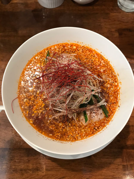 「酸辣麺 950円」@創作麺工房 鳴龍の写真