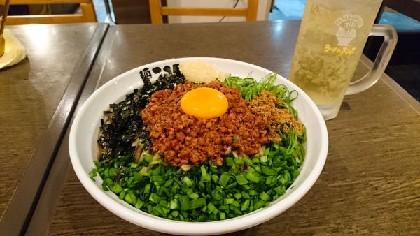 「台湾混ぜそば+トリプル盛り+ハイボール」@麺屋こころ 立川店の写真