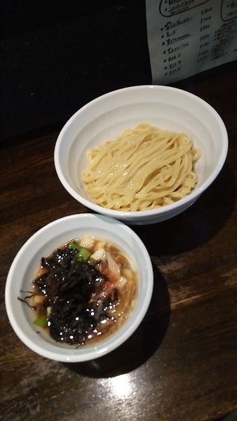 「平打ちつけ麺８５０円」@Heart Restaurant 安ざわ家の写真