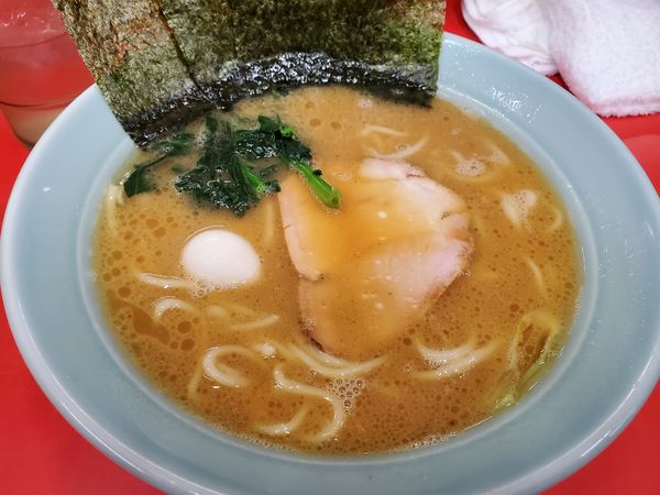 「醤油ラーメン並全部普通700円」@壱六家 上大岡店の写真