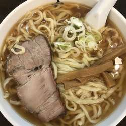 手打らーめん+大盛（¥900）