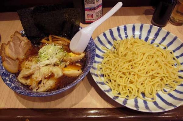 「特製つけ麺　900円」@肉厚わんたん麺と手作り焼売 ら麺亭 浅草支店の写真