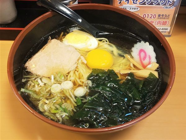「ラーメン（430円）+生玉子（70円）」@名代 富士そば 秋葉原店の写真