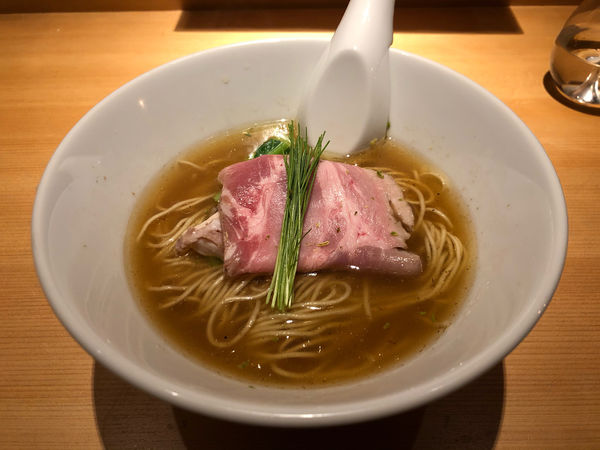 「塩そば(鶏、秋刀魚節)」@鶏そば 山もとの写真
