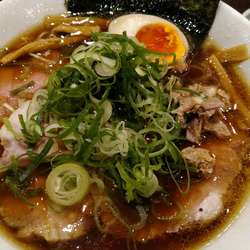 鶏生醤油らぁめん