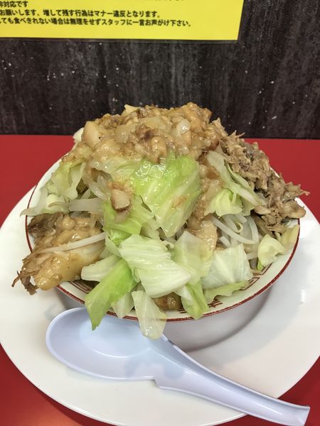 「小ラーメン、中落ち肉、豚1枚増し、キャベツ」@ラーメン山崎の写真