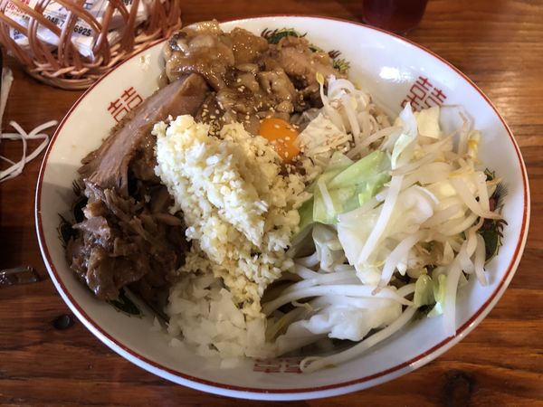 「まぜそば+豚マシ」@豚が如くの写真