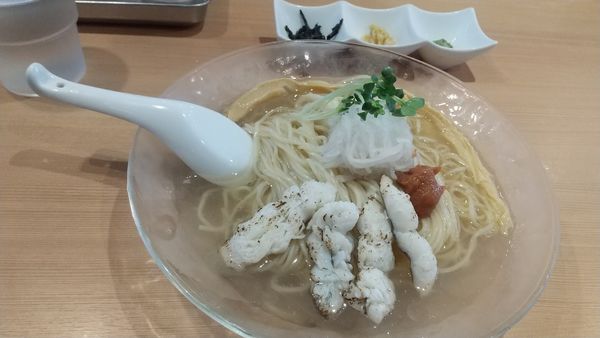 「鱧と金目鯛の冷やしらぁ麺（夏季・数量限定）850円」@らぁ麺 鳳仙花の写真