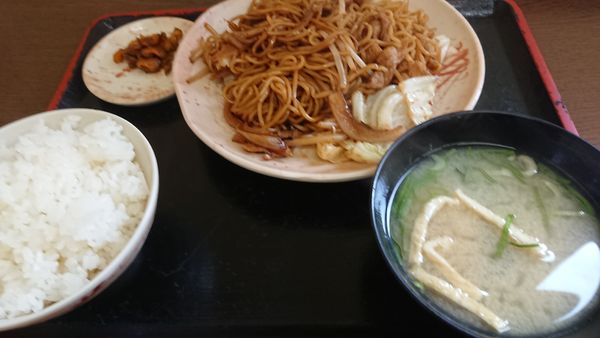 「やきそば定食」@ゆにろーず 大宮TS店の写真