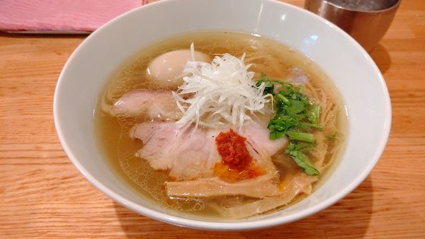 「煮玉子塩そば 1000円」@地球の中華そばの写真