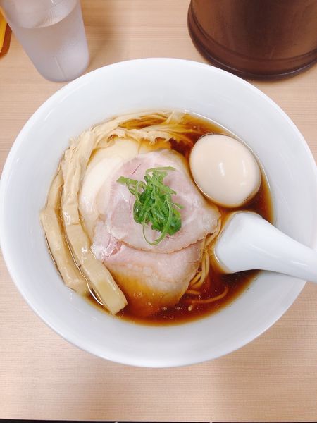 「特製醤油らーめん」@らぁ麺 にし田の写真