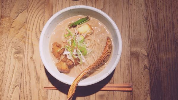 「もつそば」@和醸良麺 すがりの写真