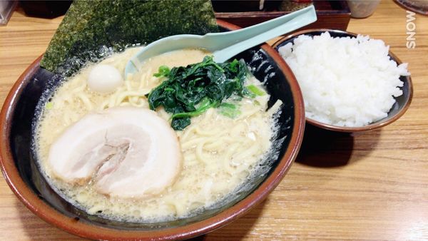 「ラーメン」@横浜家系ラーメン 壱角家 日吉店の写真