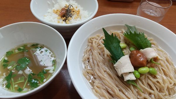 「羅臼昆布とアサリのつけそば＋〆に茶漬け（限定、1050円）」@中華そば 七麺鳥の写真