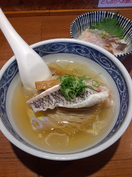 「(限定)冷やし真鯛そば　鯛飯付き」@寿製麺よしかわ 川越店の写真
