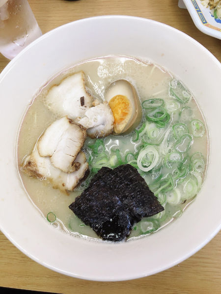 「ラーメン」@名代ラーメン亭 博多駅地下街店の写真