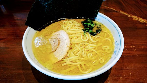 「のりラーメン(中盛･麺硬め･味濃いめ)」@横浜家系ラーメン 中島家の写真