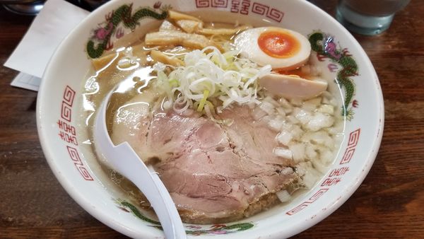 「味玉中華そば　塩」@らあめん 寸八 総本店の写真