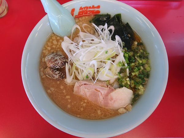 「海老薫る濃厚あさり醤油ラーメン（硬め）」@山岡家 前橋野中店の写真