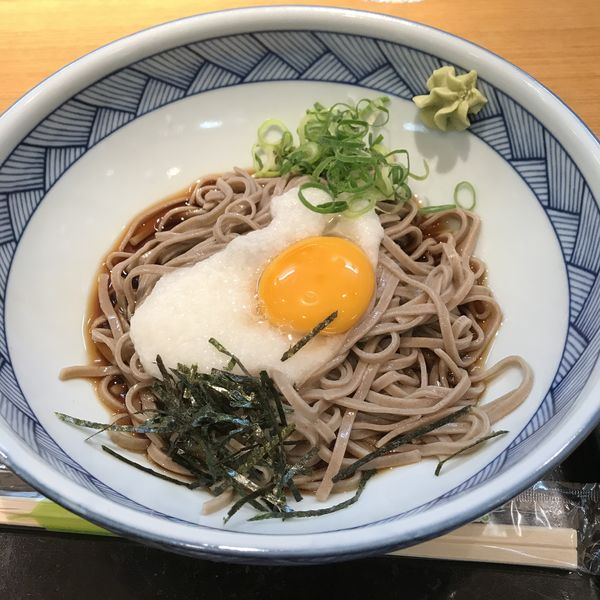 「山かけぶっかけ（￥560）」@若菜そば 梅田駅3階店の写真