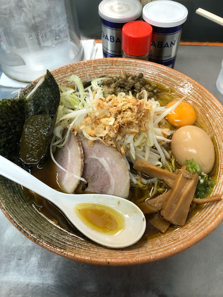 「鮑肝出汁ラーメン醤油」@覆麺 智の写真