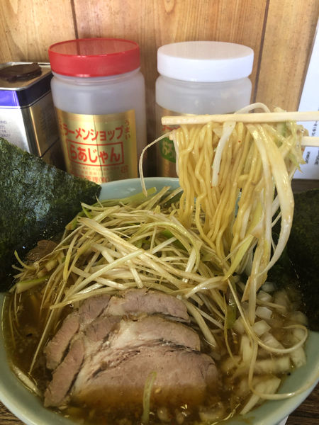 「黒白酢ラーメン」@ラーメンショップ 厚木店の写真