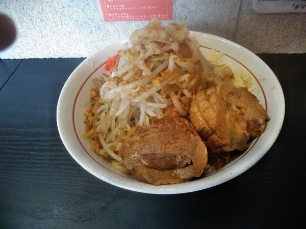 「まぜそば豚2枚」@まぜそば(麺)マゼロー 馬込沢店の写真