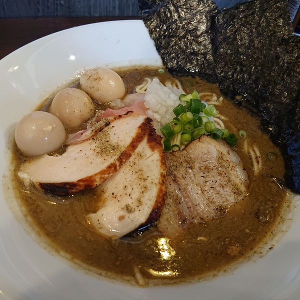 「特製極煮干し中華そば1100円、和え玉200円」@煮干し中華蕎麦 山崎の写真