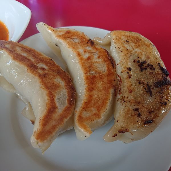 「チャーシューメン950円、餃子3ヶ320円」@一品香 駅南店の写真