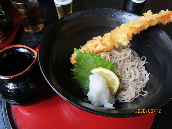 「麺大盛りえび天おろしそば 1000円」@そば処 中田屋の写真