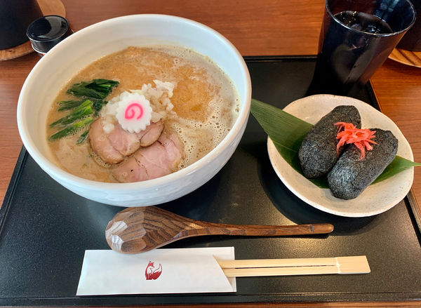 「濃厚中華蕎麦＋稲荷寿司」@中華蕎麦 きつねの写真