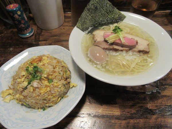 「特製ぬちまーす塩そば（９００円）＋味玉＋半チャーハン」@中華そば ひしおの写真