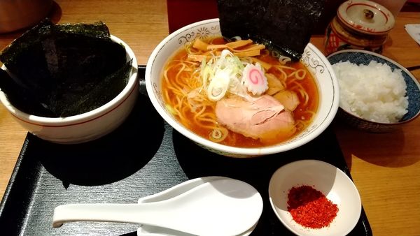「中華そば＋ライス＋のりトッピング」@中華そば 勝本の写真