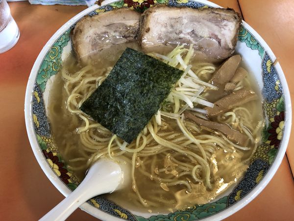 「大盛ラーメン860円＋トッピングチャーシュー1枚150円」@幸来の写真