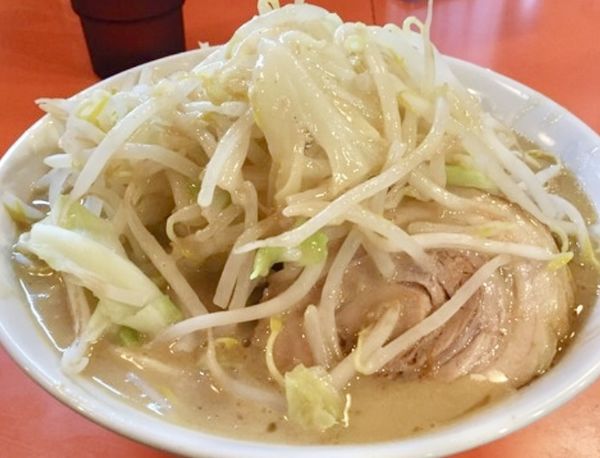 「らーめん豚一切れ　ニンニクヤサイ(900円)」@ちばからの写真