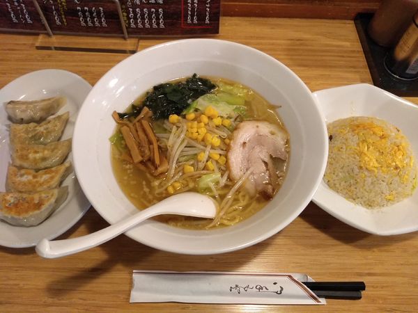 「しおらーめん 660円  Cセット 396円」@らーめんともや 藤岡西店の写真