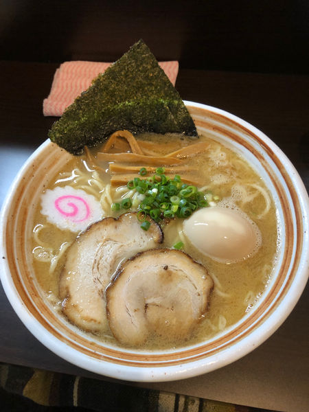 「味玉塩ラーメンと餃子」@麺と餃子の工房 麺屋食堂の写真
