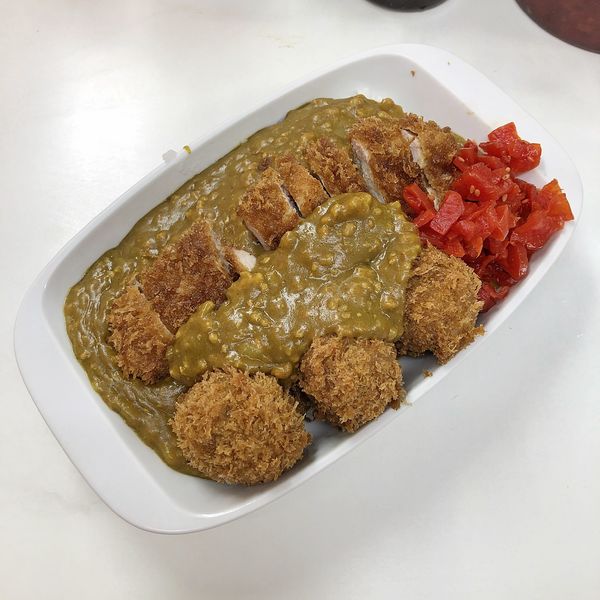 「カツシュウマイカレー￥７５０」@まんてんの写真