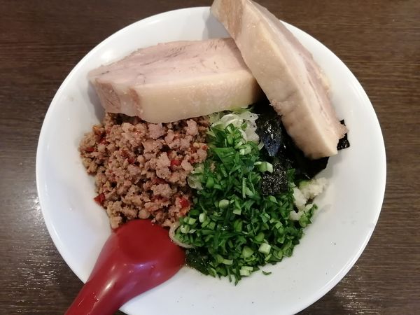 「台湾まぜそば＋チャーシュー」@麺屋 すずなりの写真