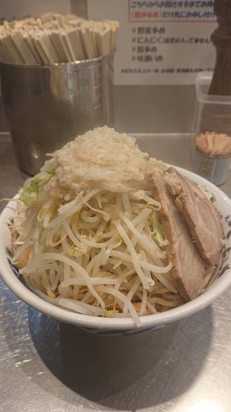 「油そば中。野菜多  ニンニク  油」@らーめん大 大森店の写真