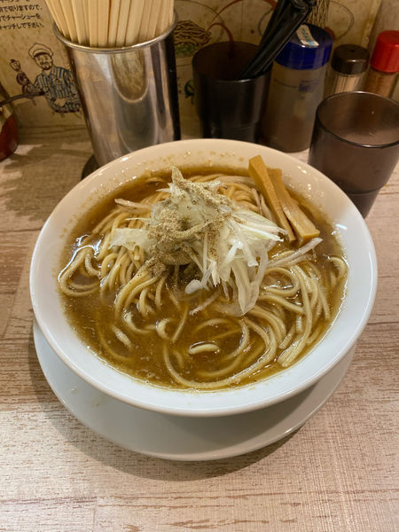 「煮干しラーメン」@麺garage 肉ヲ見ルの写真