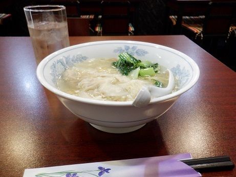 「ワンタンメン」@滿洲食府の写真