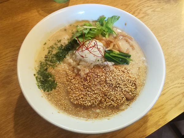 「白いみそ　平打麺」@麺処 あずきの写真