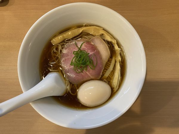 「味玉醤油らぁ麺」@らぁ麺 にし田の写真