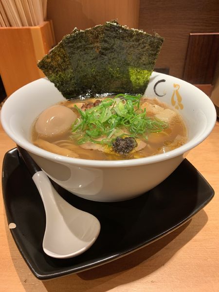「焼海苔味玉そば　1100円」@SOBAHOUSE 金色不如帰 新宿御苑本店の写真