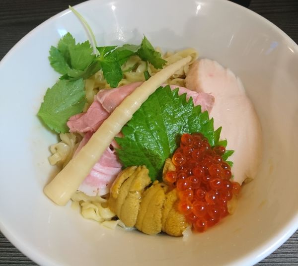 「北海道産の生ウニとイクラの混ぜそば」@麺匠えにしの写真