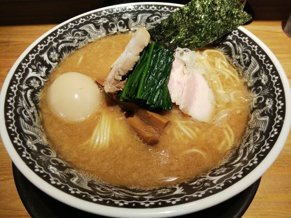 「醤油麺コクにごり　＋味玉：サービス券」@麺肴 ひづきの写真