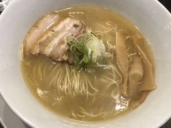 「しおらーめん　￥７８０」@なるとや 大須店の写真