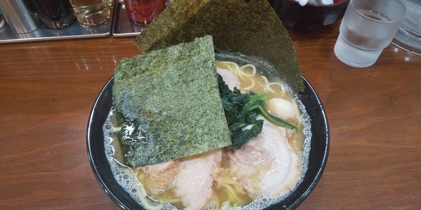 「チャーシュー麺1000円+中盛り100円」@横浜らーめん 峰の家の写真
